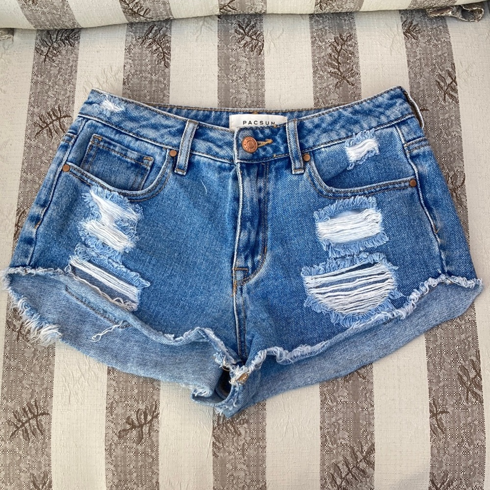 💙PacSun Distressed High Rise Festival Short